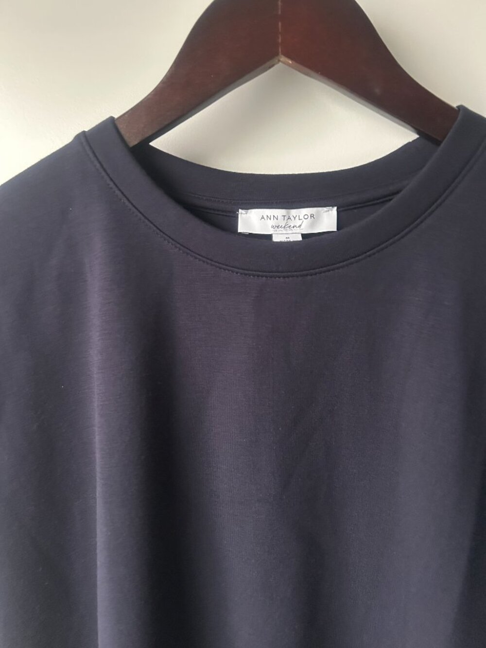 Ann Taylor Weekend Navy Blue Cap Sleeve Top, Size M, New With Tags - Picture 4 of 4